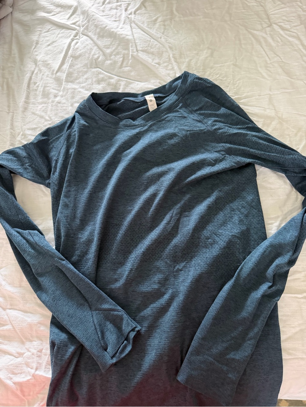 Lululemon long sleeve swiftly tech